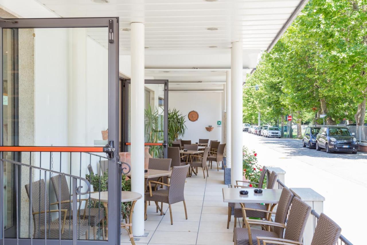 Hotel Maris Stella Riccione Eksteriør bilde
