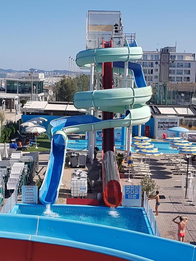 Hotel Maris Stella Riccione Eksteriør bilde